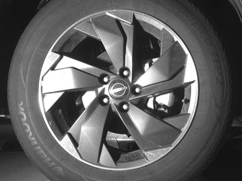 Used 2025 Nissan Rogue SV AWD/4WD image 13