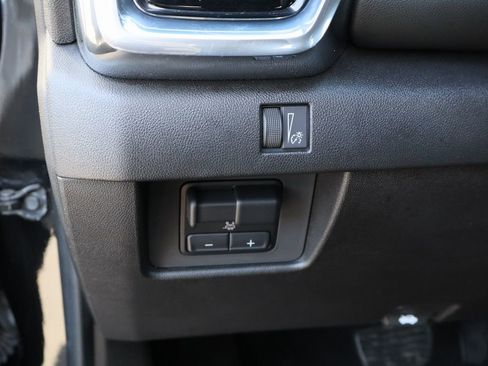 Used 2023 GMC Canyon Elevation w/ Convenience Package image 12