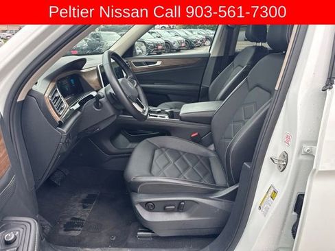 Used 2025 Volkswagen Atlas SE FWD image 9