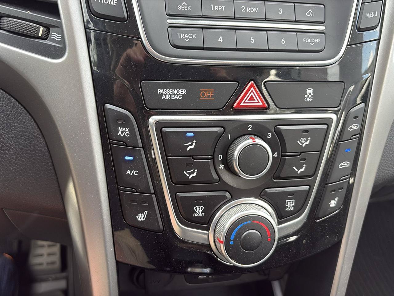 Used 2016 Hyundai Elantra GT FWD image 28