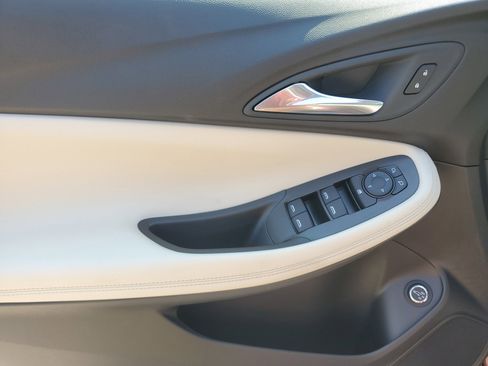 Used 2025 Buick Encore GX Sport Touring w/ Advanced Technology Package image 19