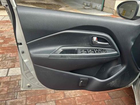 Used 2013 Kia Rio EX image 11