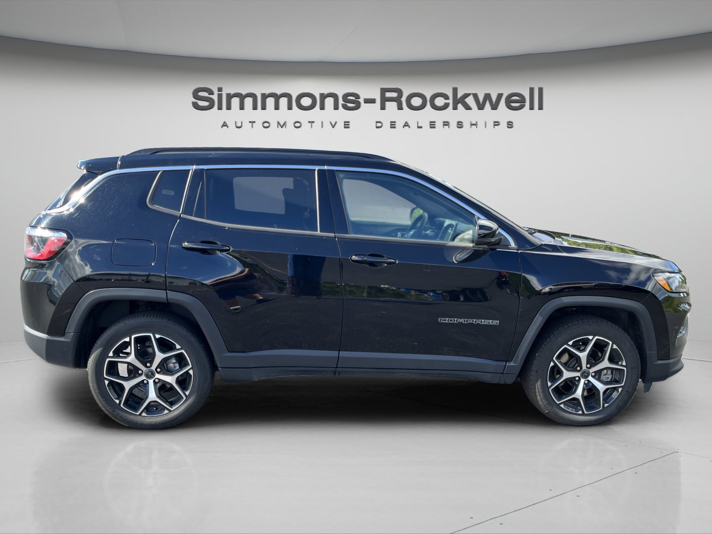 Used 2025 Jeep Compass Limited AWD/4WD image 6