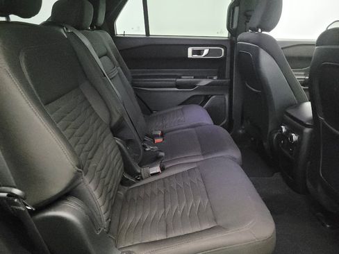 Used 2020 Ford Explorer XLT w/ Comfort Package AWD/4WD image 19