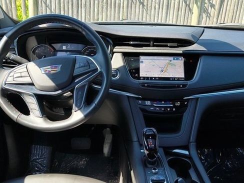 Used 2024 Cadillac XT5 Premium Luxury image 25