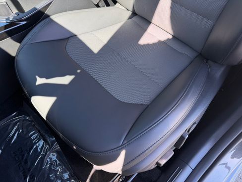 Used 2024 Kia Niro Wind FWD image 19