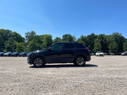 Used 2025 Chevrolet TrailBlazer LT FWD image 16