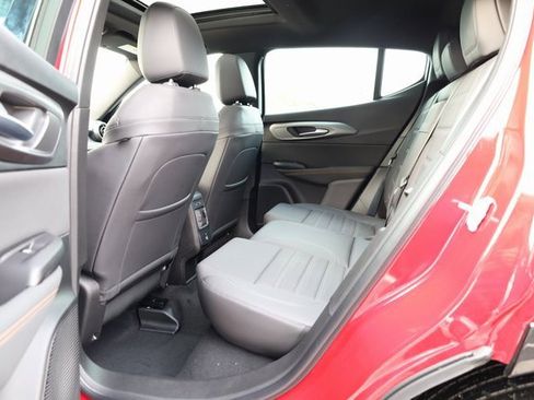 New 2025 Alfa Romeo Tonale w/ Premium Package image 28