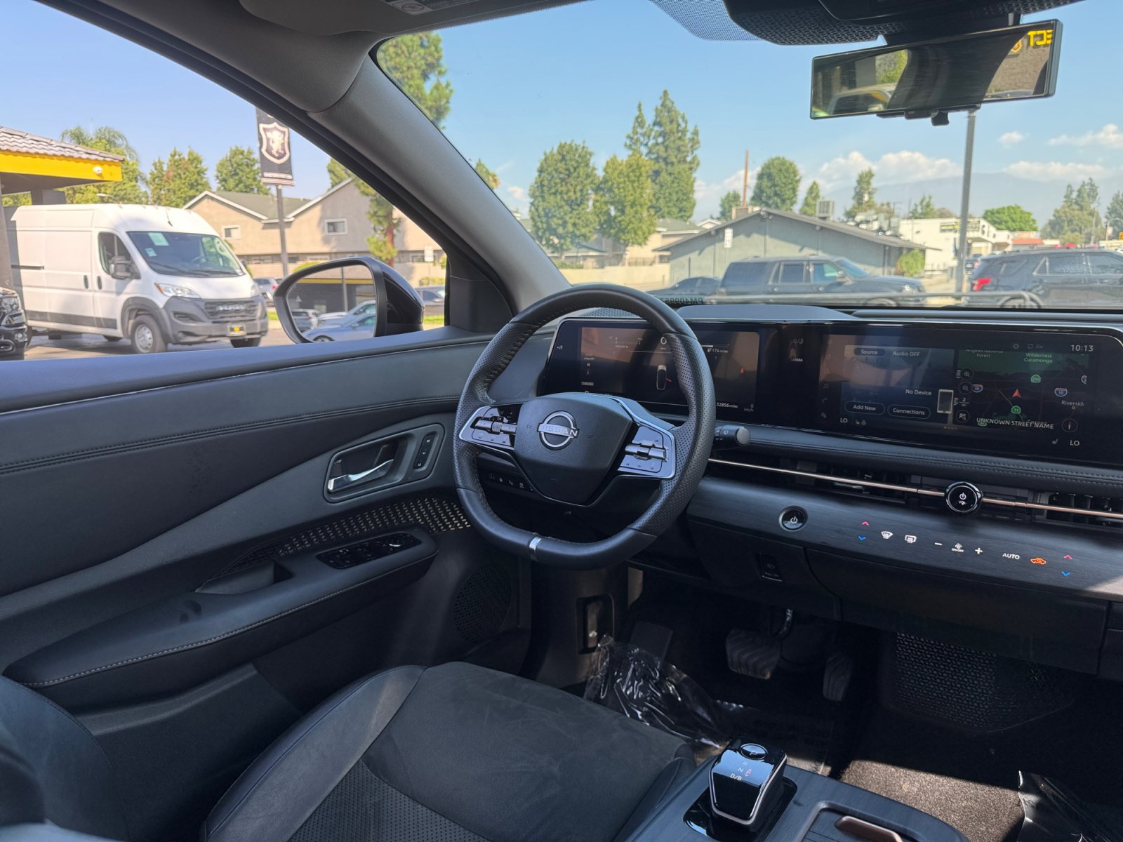 Used 2023 Nissan Ariya FWD image 21