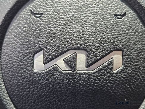 Certified 2024 Kia Seltos EX image 28