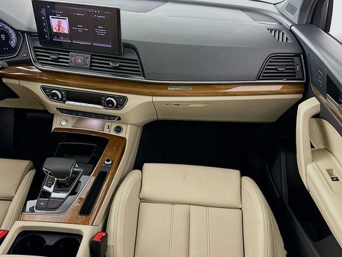 Used 2024 Audi Q5 e Premium Plus w/ Premium Plus Package image 23