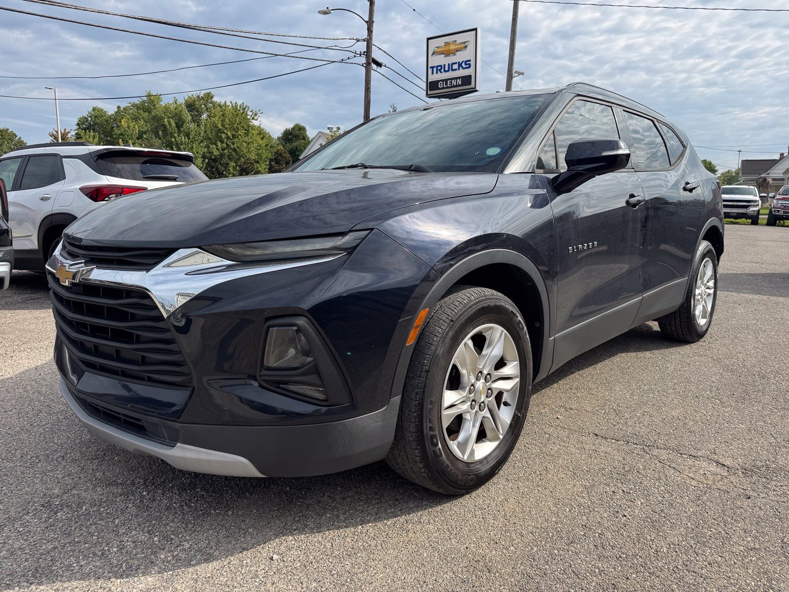 Used 2020 Chevrolet Blazer LT FWD image 2