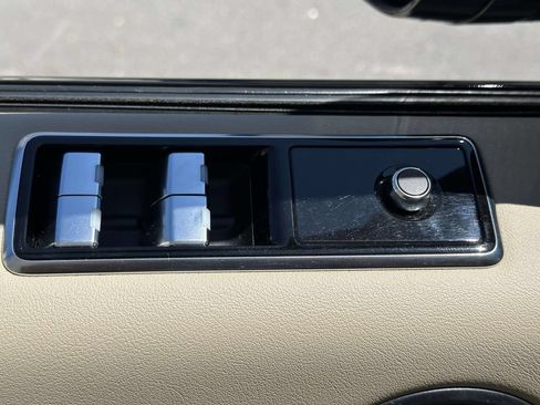 Used 2019 Land Rover Range Rover Sport HSE AWD/4WD image 28