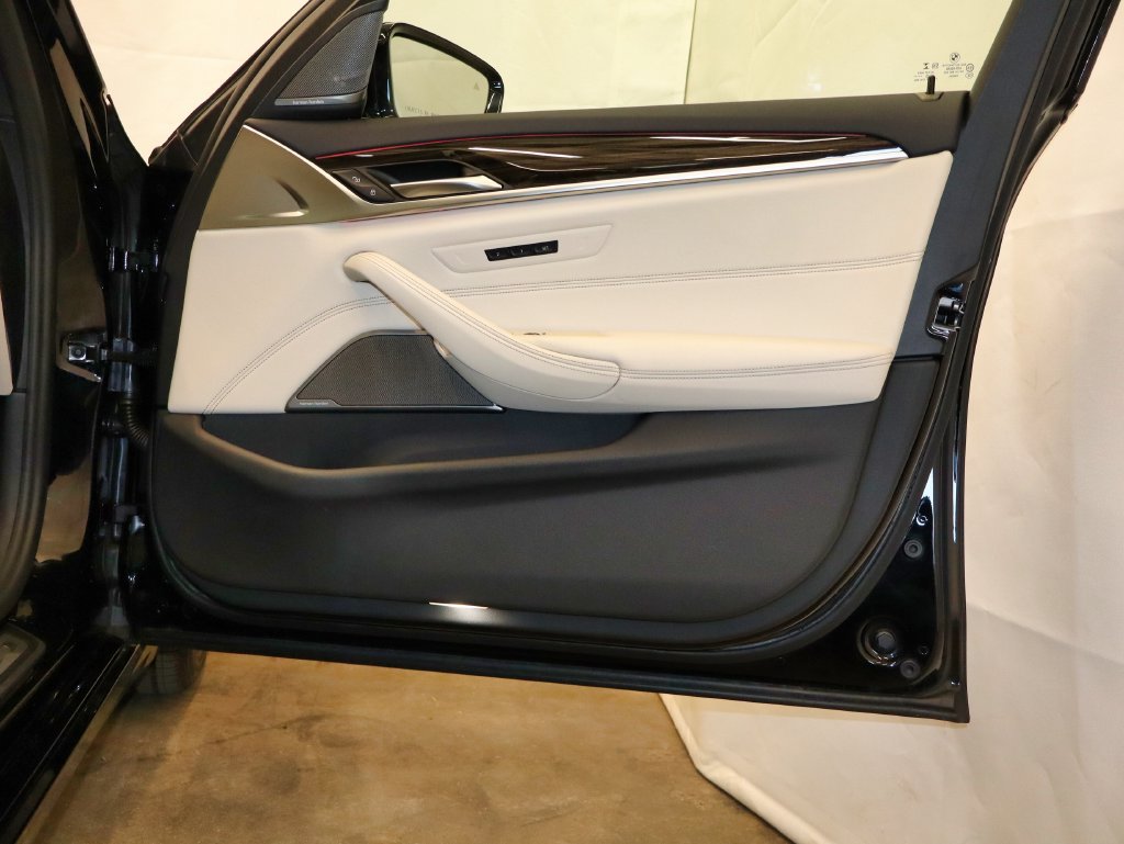 Used 2021 BMW 540i xDrive w/ Premium Package AWD/4WD image 53