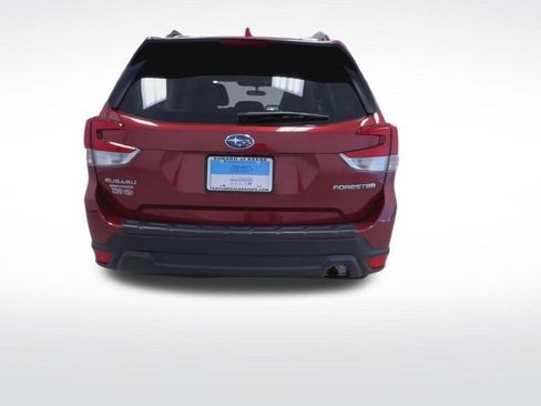 Used 2023 Subaru Forester Premium image 7