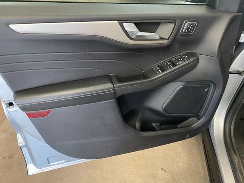Used 2021 Ford Escape SEL w/ Technology Package AWD/4WD image 11