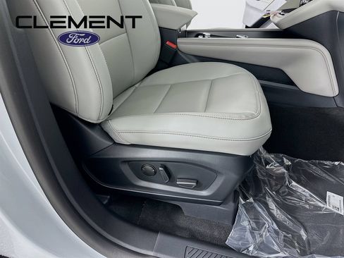 New 2026 Ford Explorer Active w/ Active Comfort Package AWD/4WD image 31