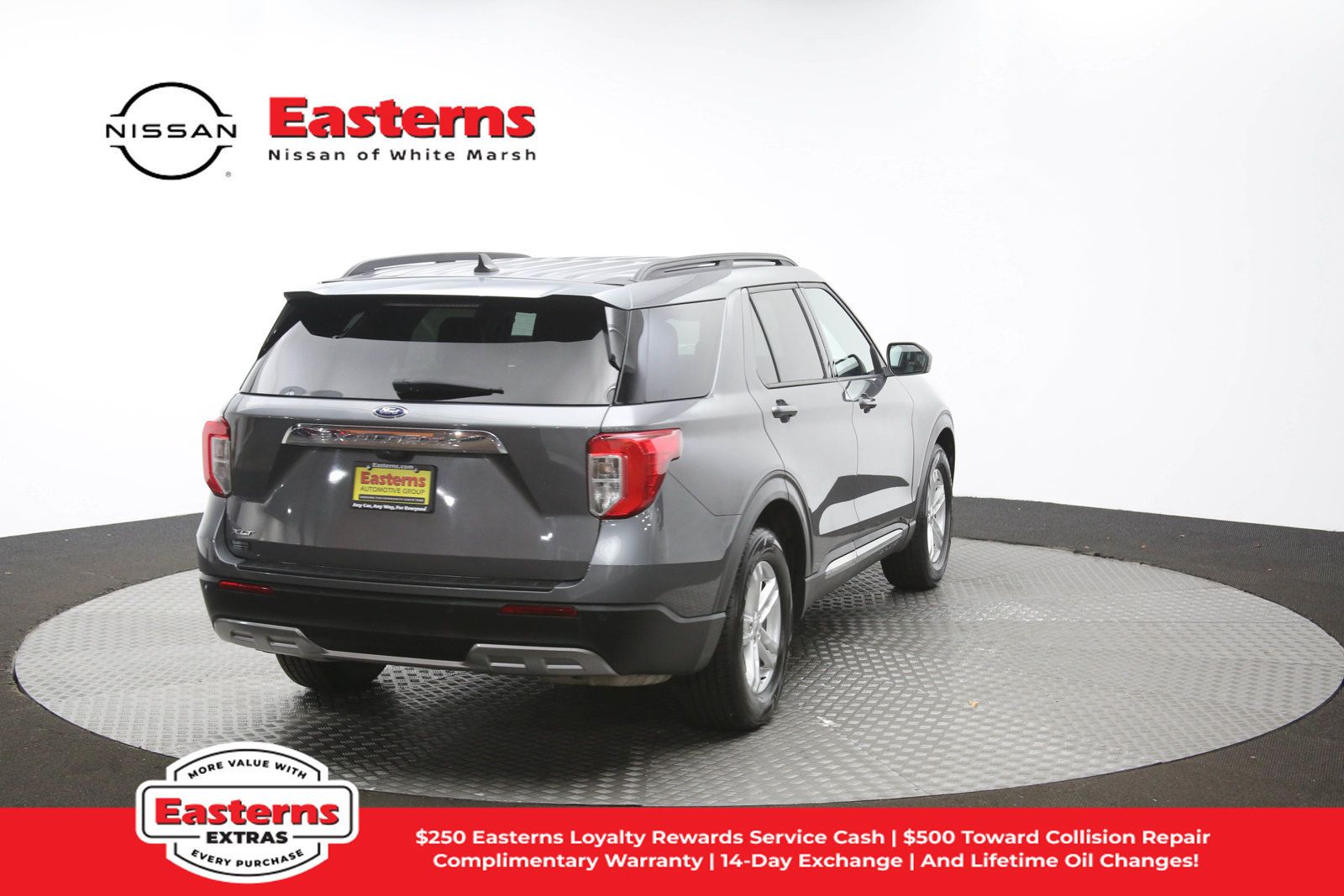 Used 2023 Ford Explorer XLT w/ Equipment Group 202A RWD image 39