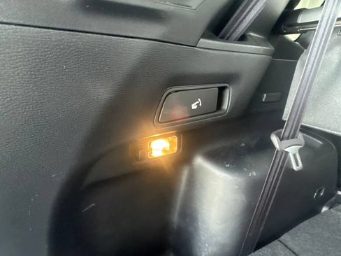 Used 2022 Mitsubishi Outlander SE AWD/4WD image 12