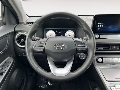 Used 2023 Hyundai Kona SEL w/ Cargo Package FWD image 13