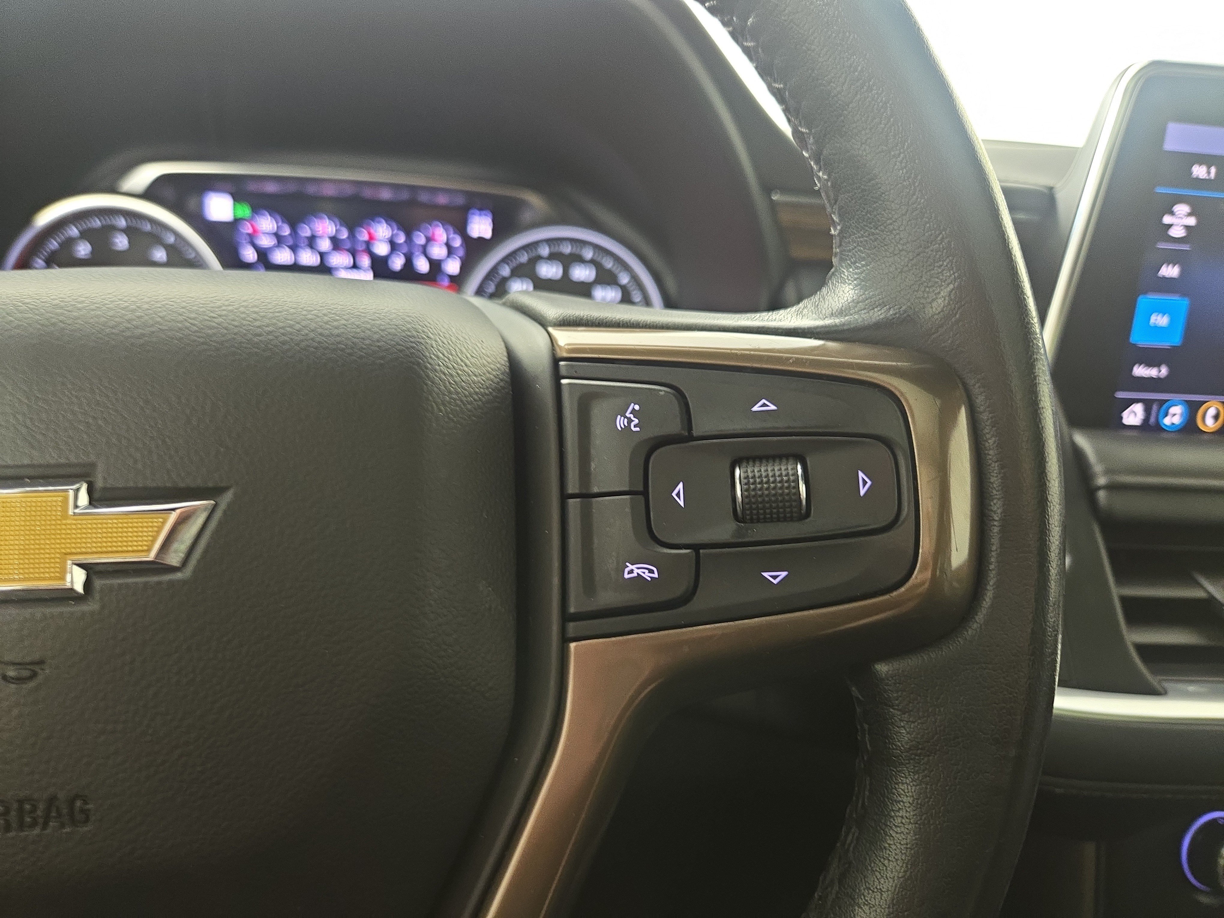 Used 2021 Chevrolet Tahoe High Country w/ Premium Package AWD/4WD image 16