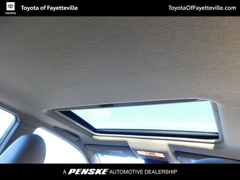 Used 2013 Toyota Highlander SE image 4