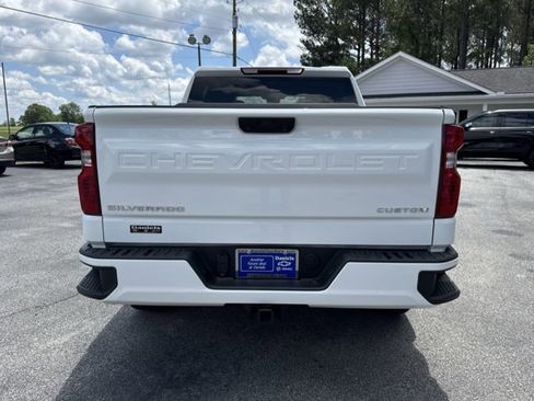 Used 2024 Chevrolet Silverado 1500 Custom image 4