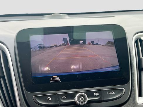 Used 2020 Chevrolet Malibu LS FWD image 13