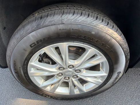 Used 2023 Cadillac XT5 Luxury AWD/4WD image 17