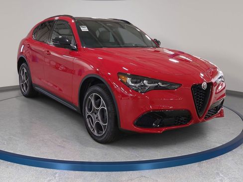 New 2025 Alfa Romeo Stelvio Sprint AWD/4WD image 3