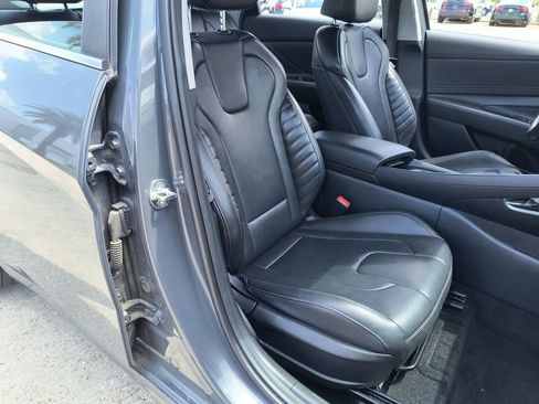 Used 2024 Hyundai Elantra Limited FWD image 31