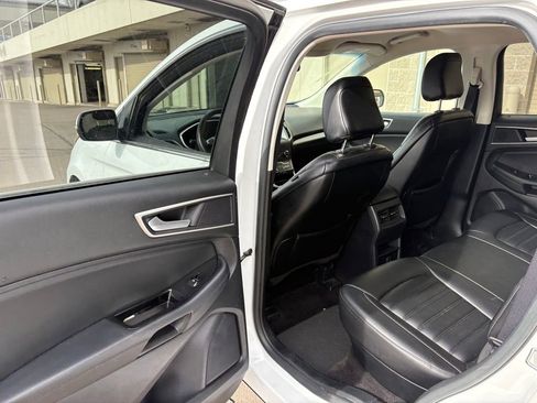 Used 2020 Ford Edge SEL image 20