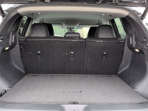 Used 2025 Nissan Murano SV image 17