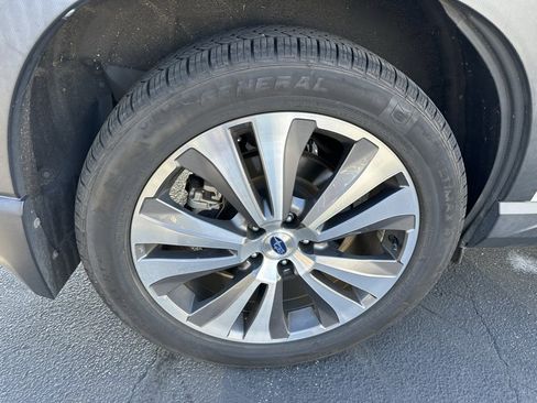 Used 2021 Subaru Ascent Touring w/ Popular Package #2A image 5