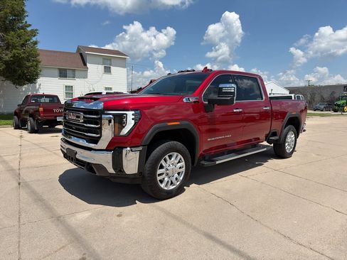 Used 2024 GMC Sierra 2500 SLT w/ SLT Premium Package AWD/4WD image 1