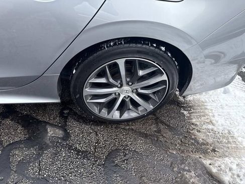 Used 2024 Honda Civic Touring image 16