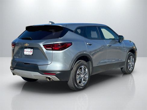 Used 2025 Chevrolet Blazer LT image 5