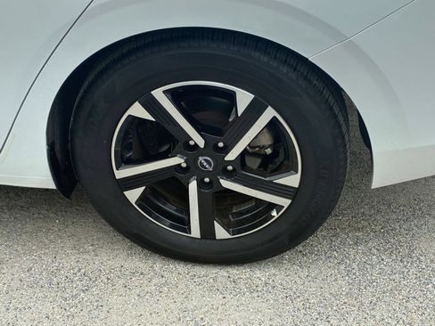 Used 2025 Nissan Sentra SV FWD image 24