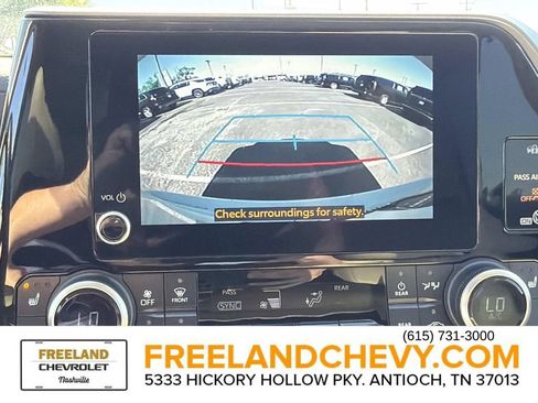 Used 2023 Toyota Highlander XLE FWD image 38