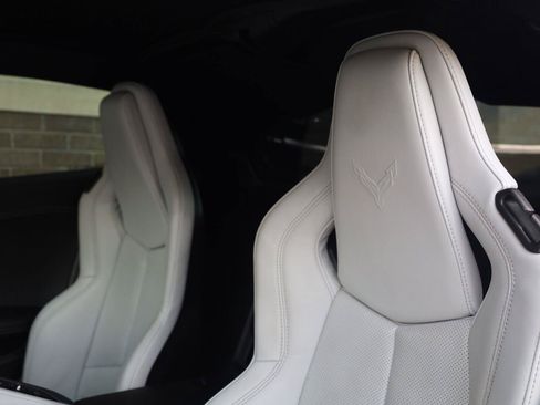 Used 2021 Chevrolet Corvette Stingray Preferred Cpe w/ Z51 Performance Package RWD image 24