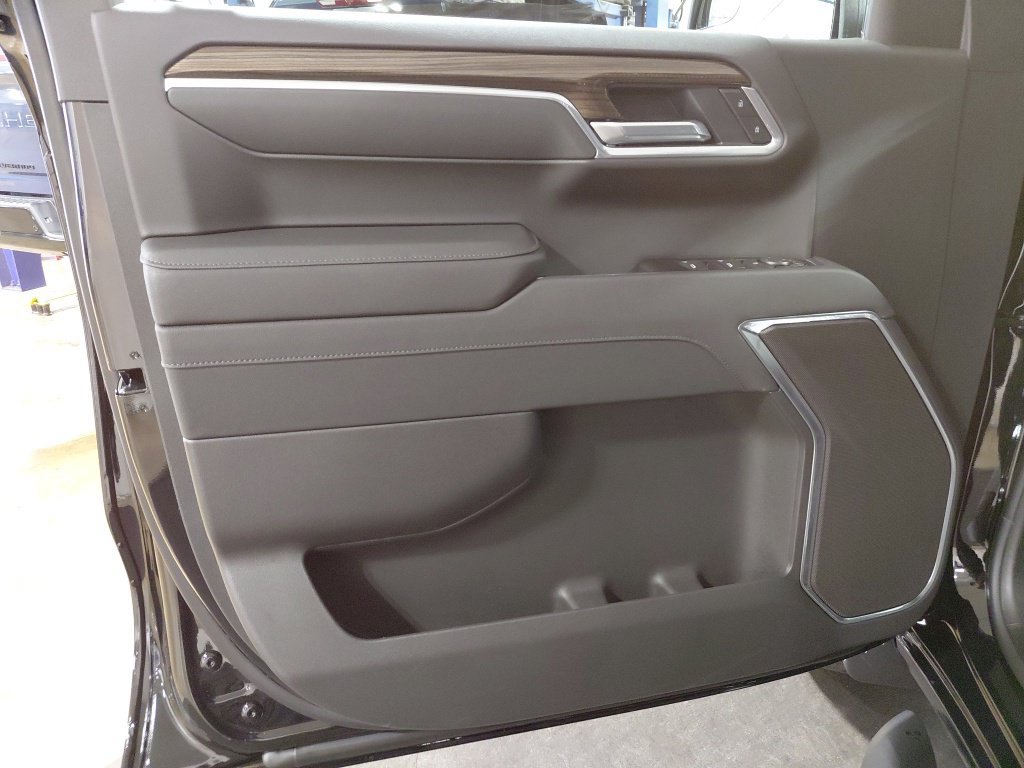 New 2026 Chevrolet Silverado 1500 RST w/ RST Select Package AWD/4WD image 4