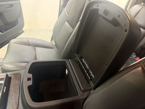 Used 2014 GMC Sierra 2500 Denali w/ Suspension Package, Off-Road image 19