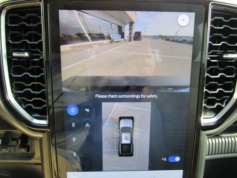 Used 2024 Ford Ranger Lariat w/ Advanced Towing Package image 46