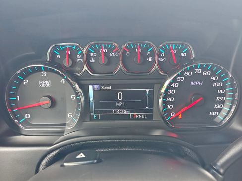 Used 2020 Chevrolet Tahoe LT w/ Luxury Package RWD image 25