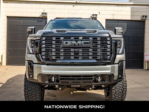 Used 2026 GMC Sierra 2500 Denali Ultimate AWD/4WD image 4