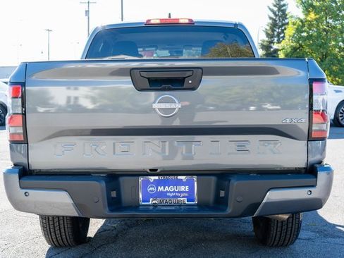 Certified 2025 Nissan Frontier SV image 7