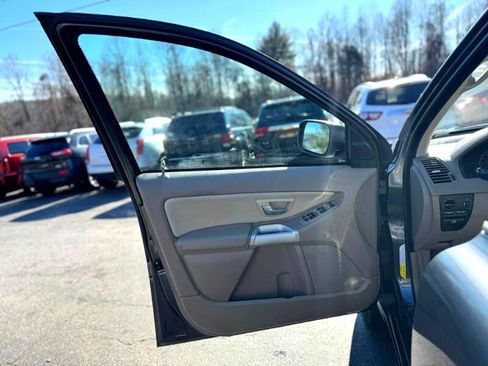 Used 2006 Volvo XC90 V8 image 9