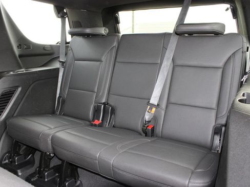 Used 2024 Chevrolet Tahoe LT RWD image 7