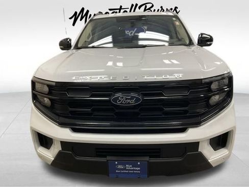 Certified 2025 Ford Expedition Active AWD/4WD image 2