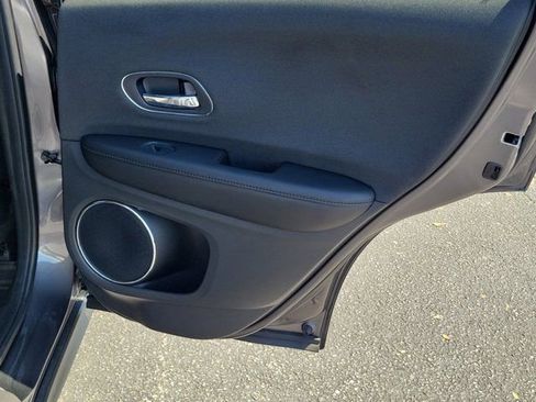 Used 2022 Honda HR-V EX image 11